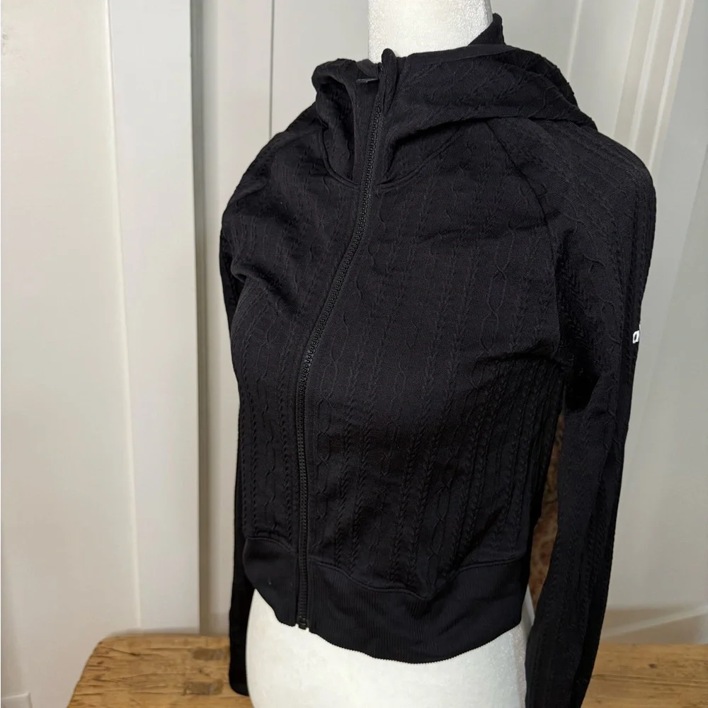 ALO Yoga Black Textured Utility Jacket NWOT size S - Picture 8 of 8